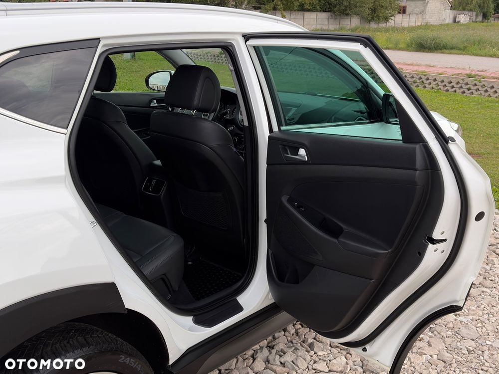 Hyundai Tucson 2.0 CRDI 4WD Automatik Premium - 34