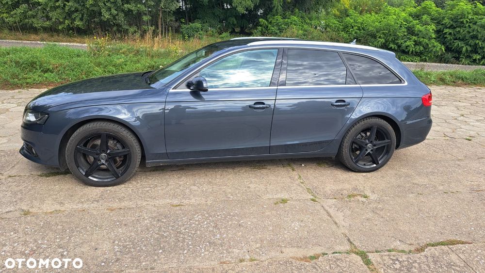 Audi A4 Avant 2.0 TDI DPF Quattro - 9