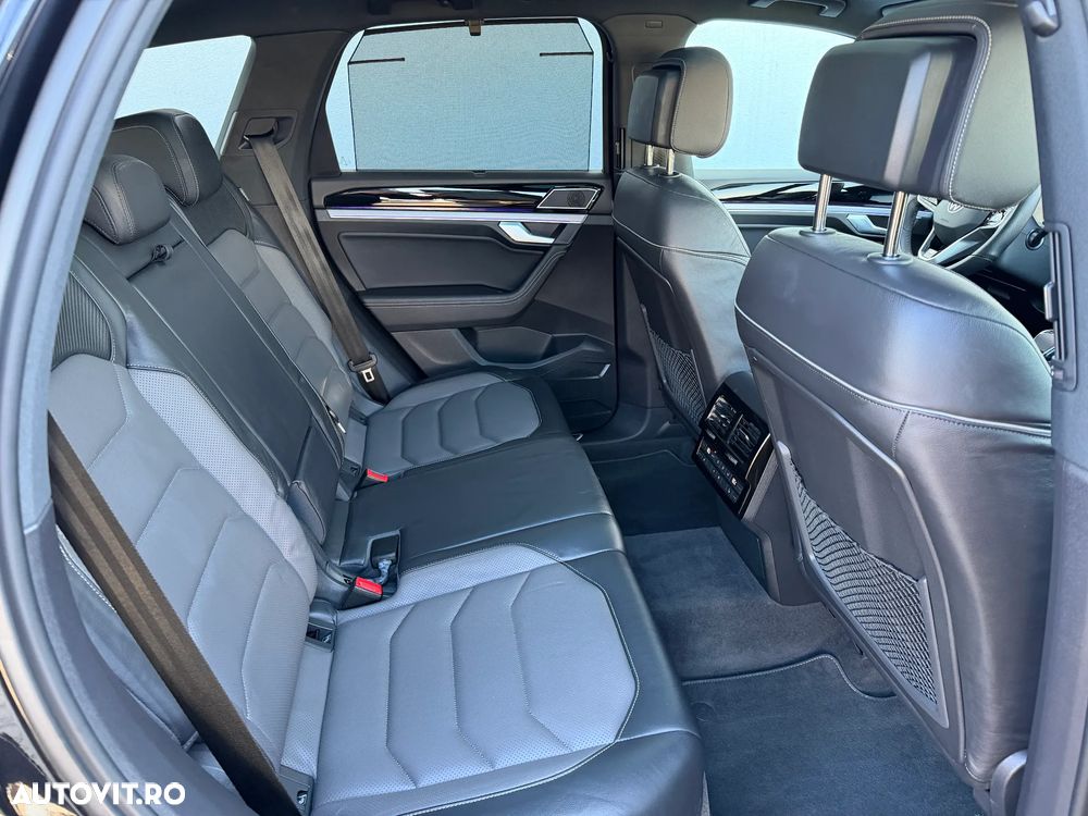 Volkswagen Touareg V6 TDI R-Style - 7