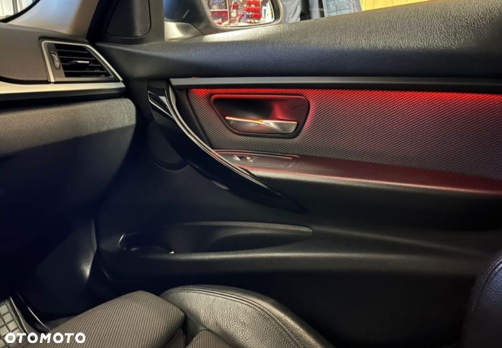 BMW Seria 3 320d xDrive Advantage sport - 27