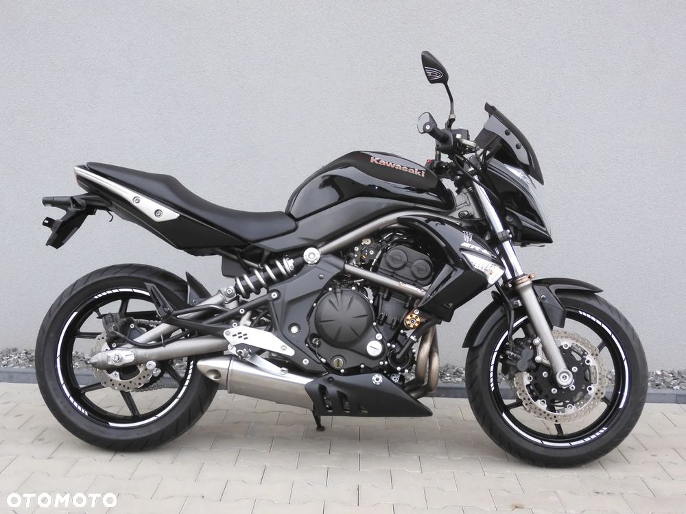 Kawasaki ER - 8