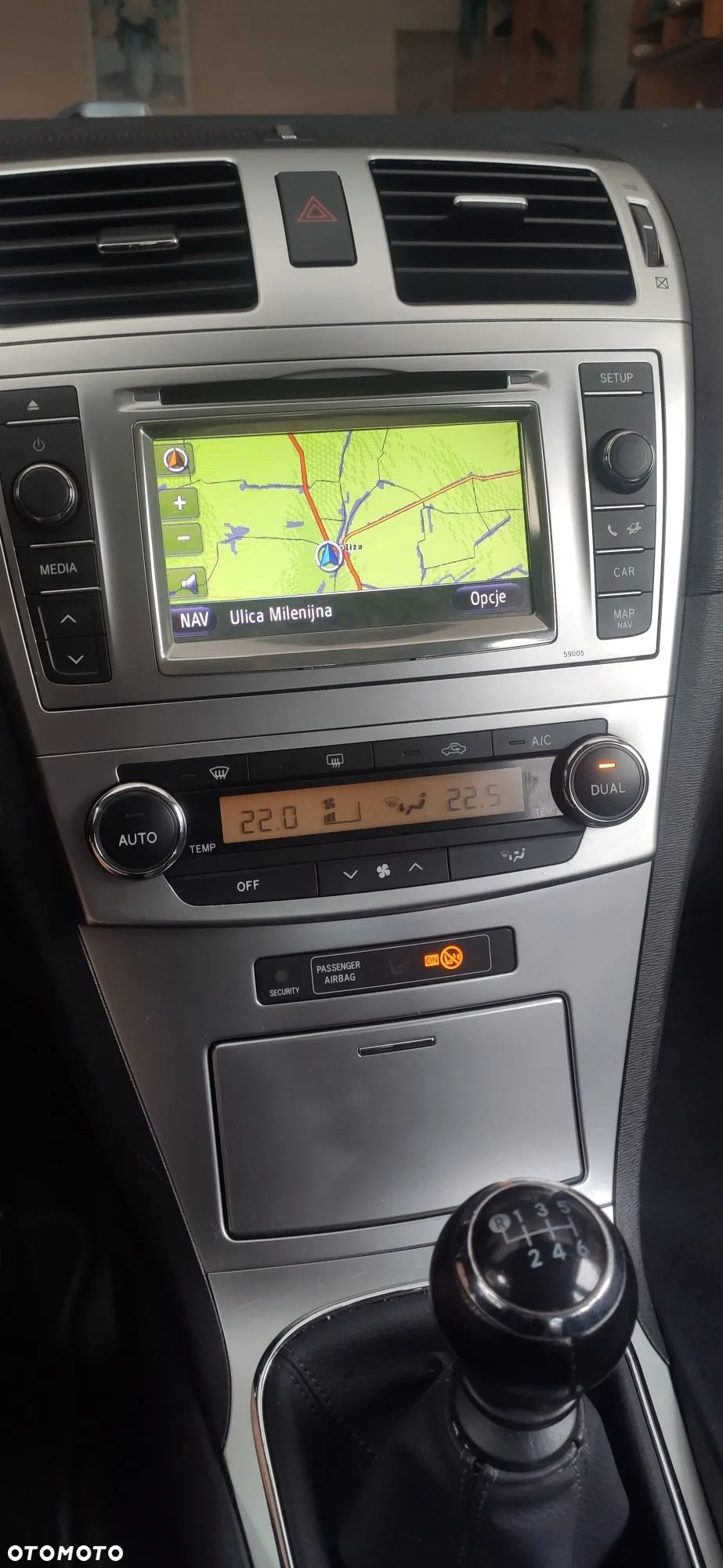 Toyota Avensis 2.0 D-4D Premium - 5