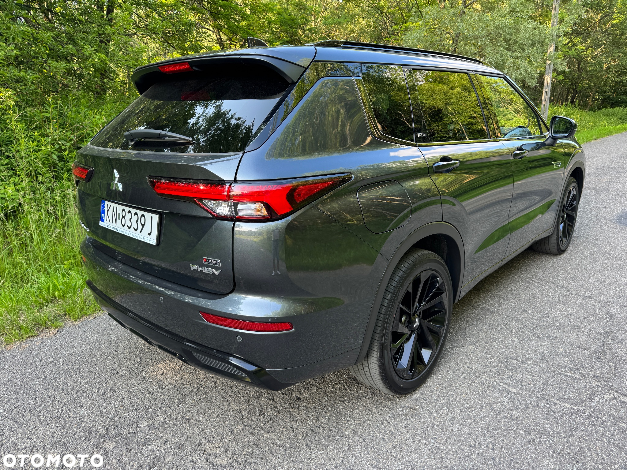 Mitsubishi Outlander 2.4 4WD Plug-In Hybrid - 7