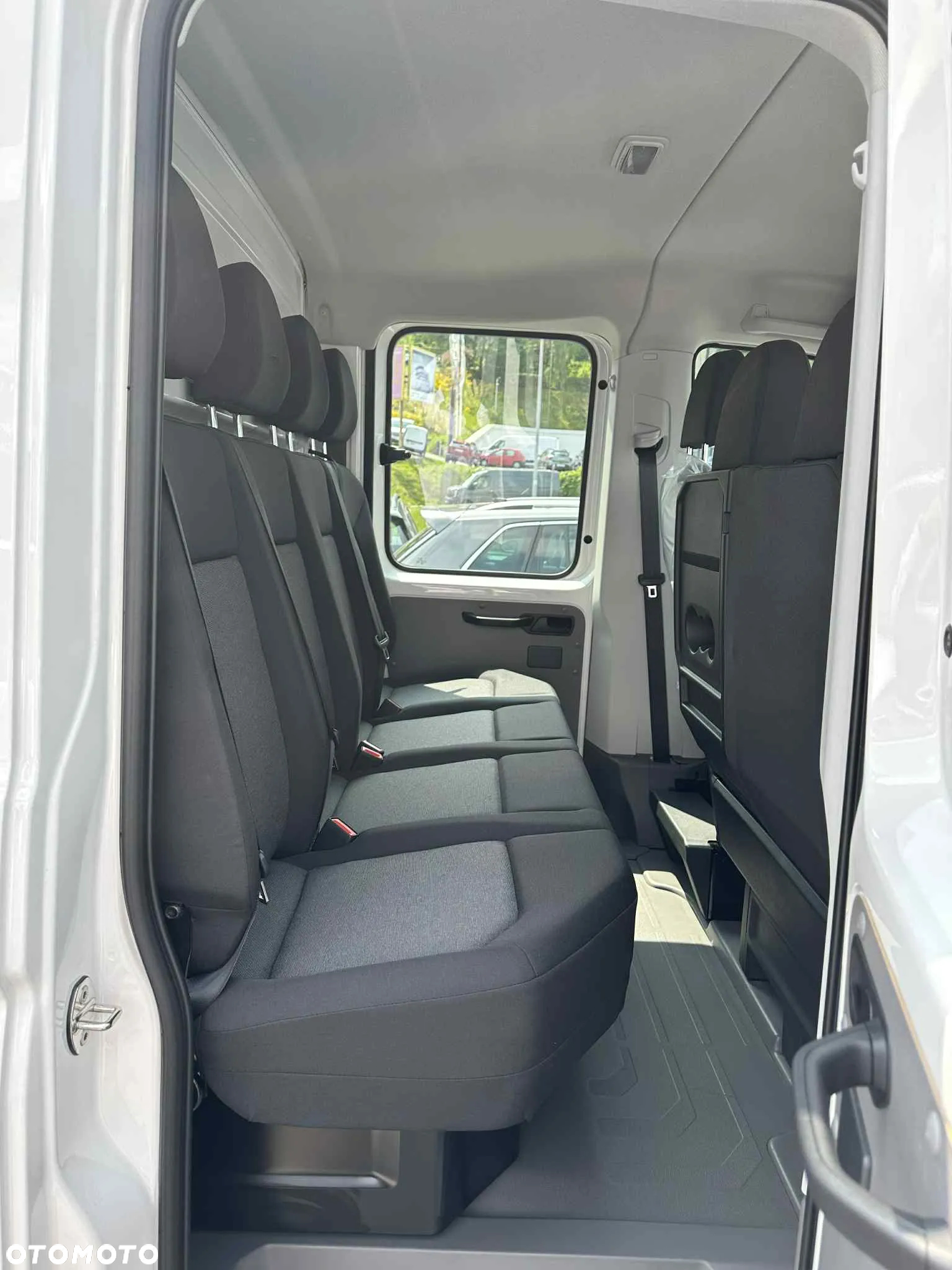 Volkswagen Crafter - 12
