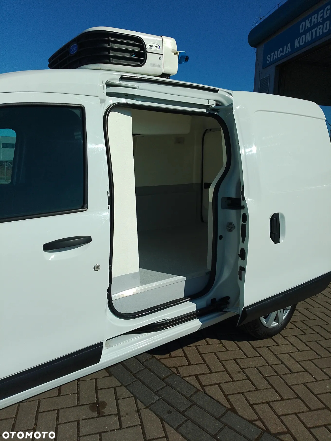 Dacia Dokker L2 Maxi Nowa Izoterma Chłodnia Mroźnia 2 x drzwi boczne Carrier 220V Lpg PL - 35