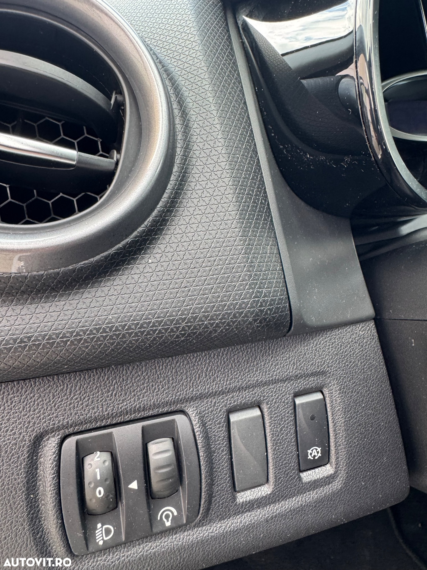 Renault Clio (Energy) TCe 90 Start & Stop LIMITED - 13