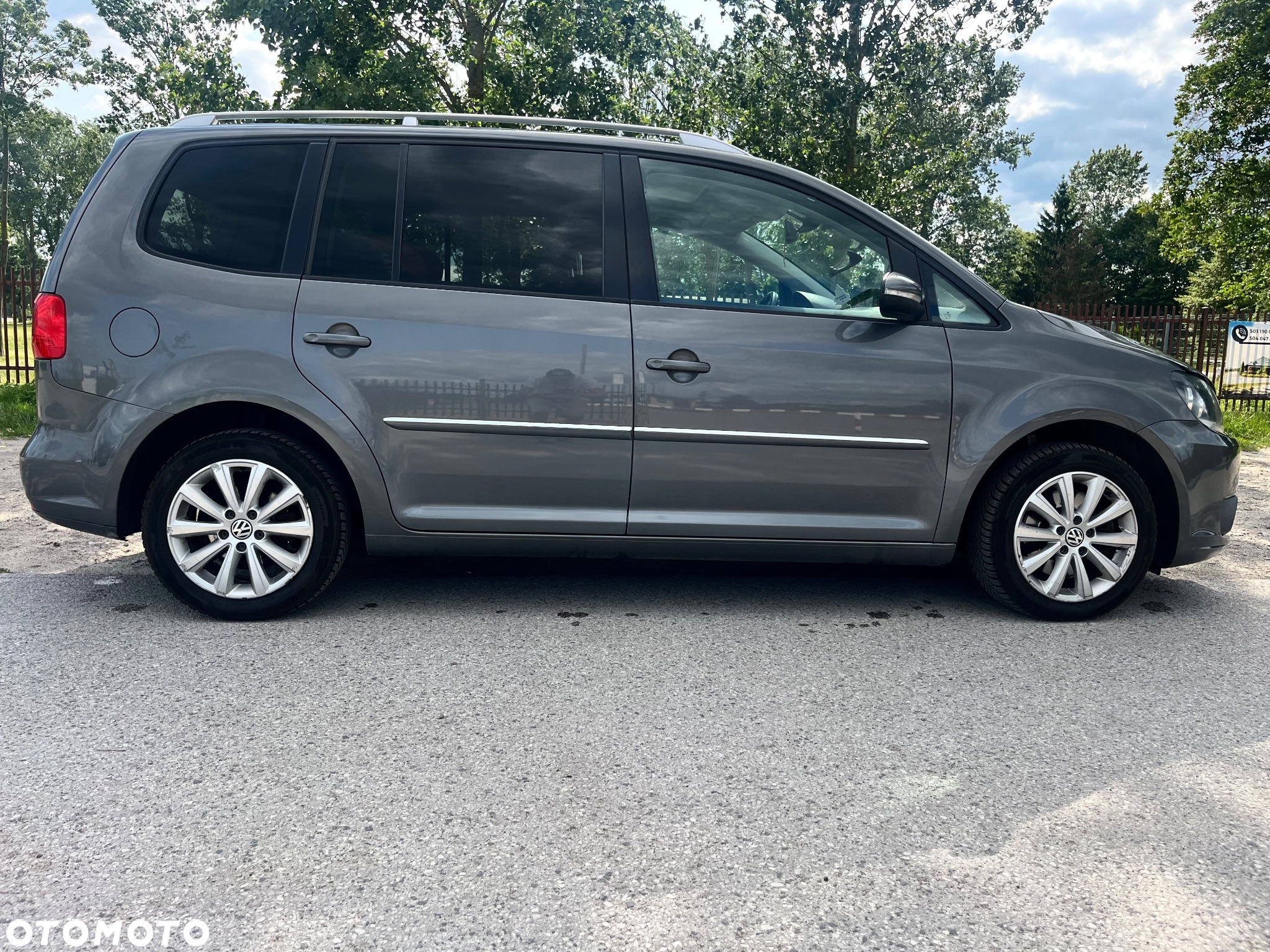Volkswagen Touran 2.0 TDI DPF Highline - 18