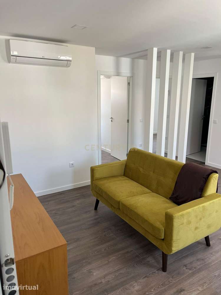 Apartamento T2 moderno e bem localizado - Grande imagem: 5/14
