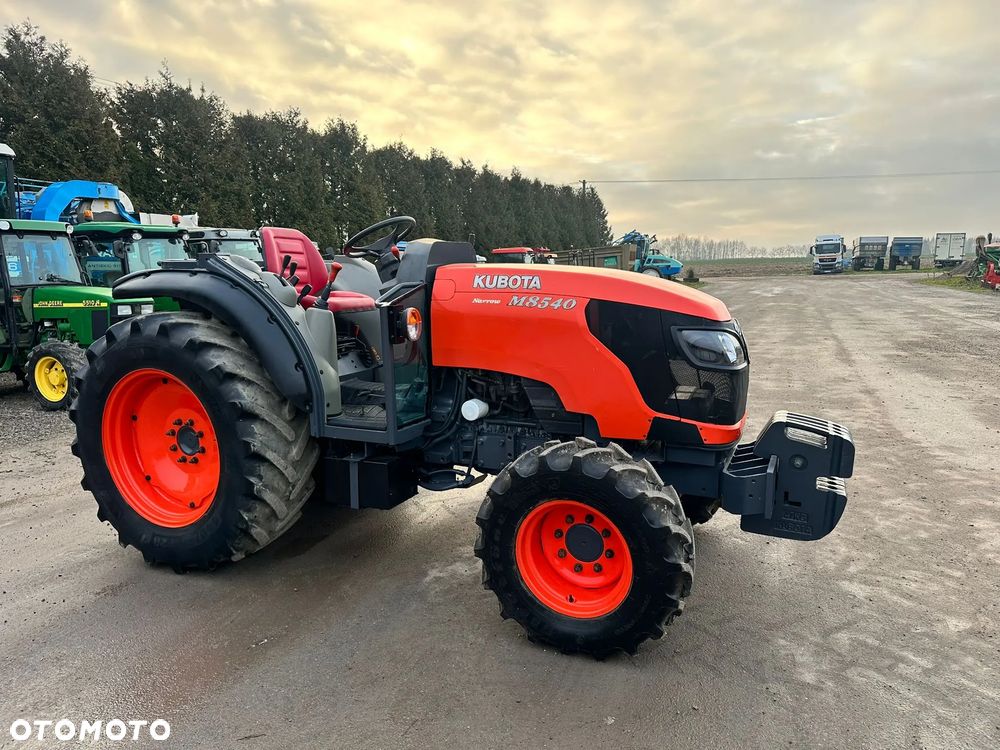 Kubota M 8540 Narrow - 1