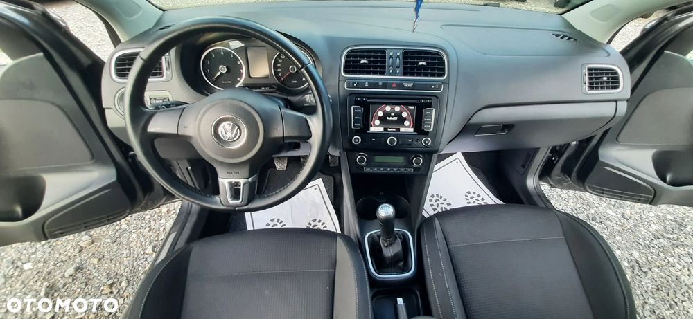 Volkswagen Polo - 38
