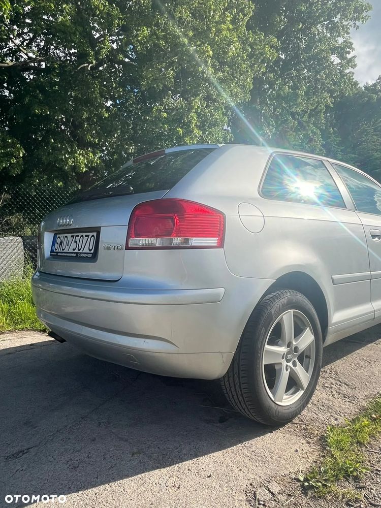 Audi A3 3-drzwiowe 1.9 TDIe DPF - 10