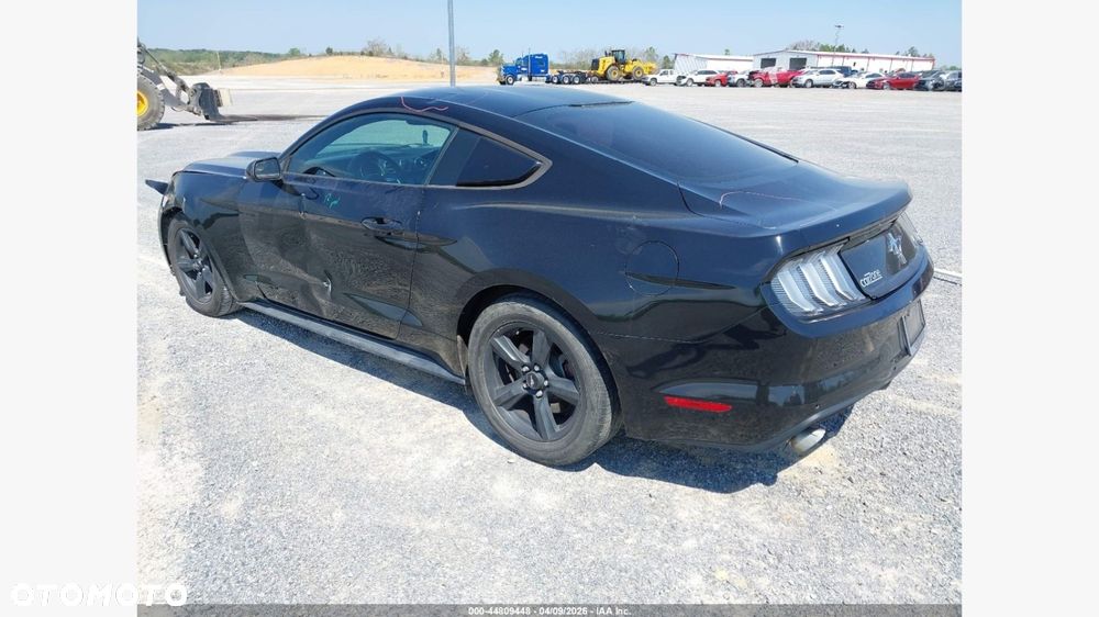 Ford Mustang - 6