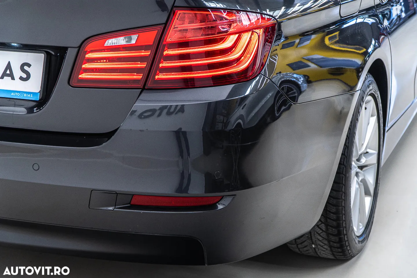 BMW Seria 5 525d xDrive Aut. Luxury Line - 38