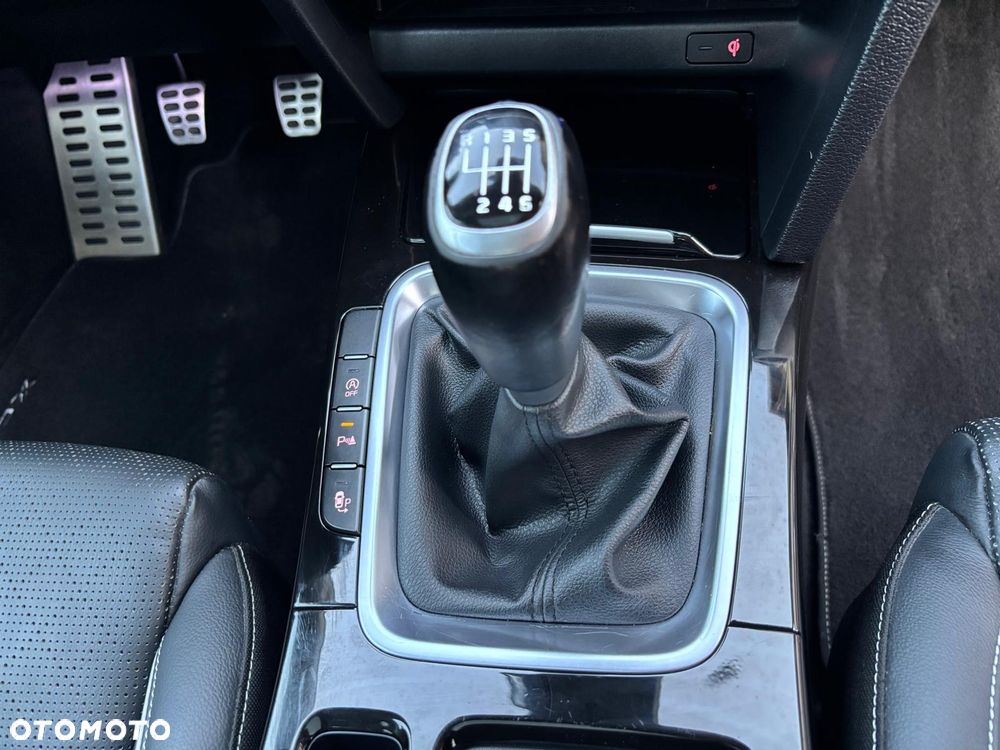 Kia XCeed 1.6 CRDi PLATINUM EDITION - 32