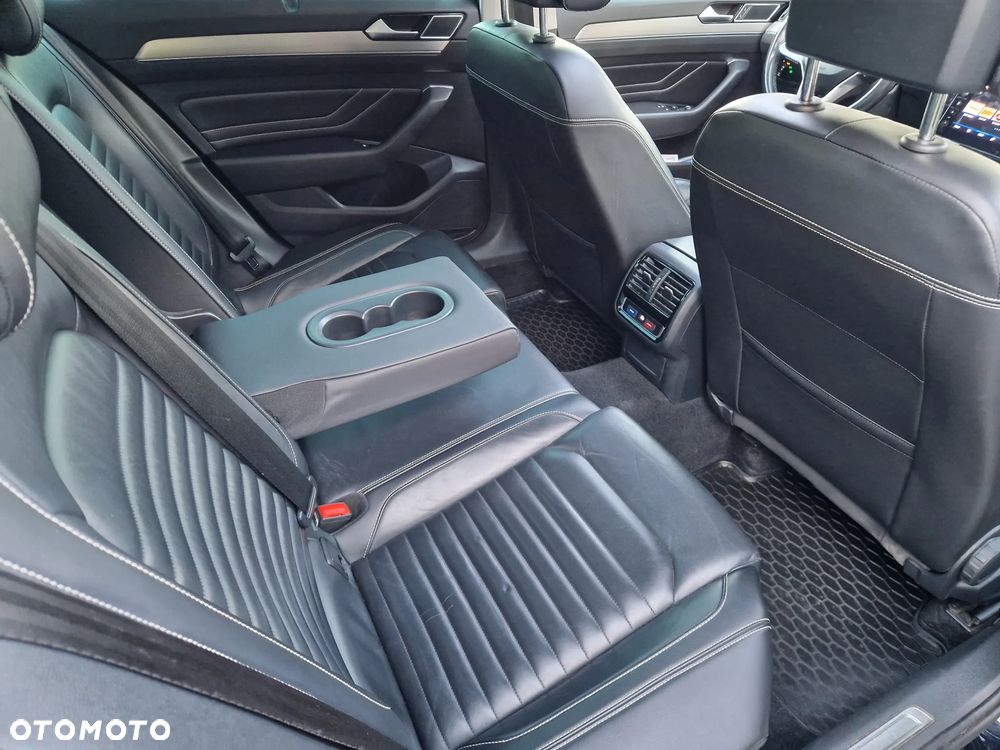 Volkswagen Passat 2.0 TDI (BlueMotion Technology) DSG Comfortline - 8