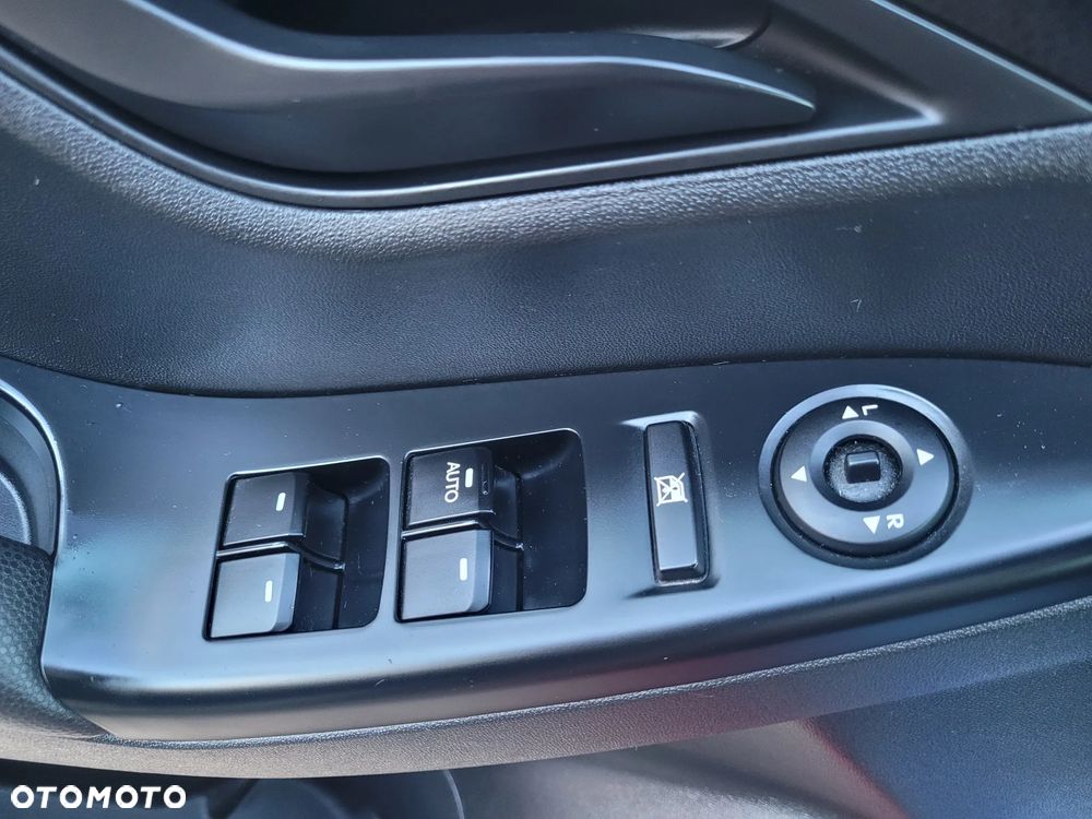 Hyundai ix20 1.4 blue YES - 25