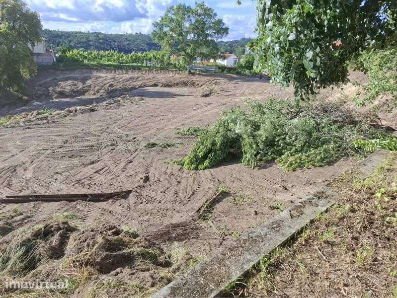 Terreno 4100m2 com possibilidade de construção. - Grande imagem: 4/12