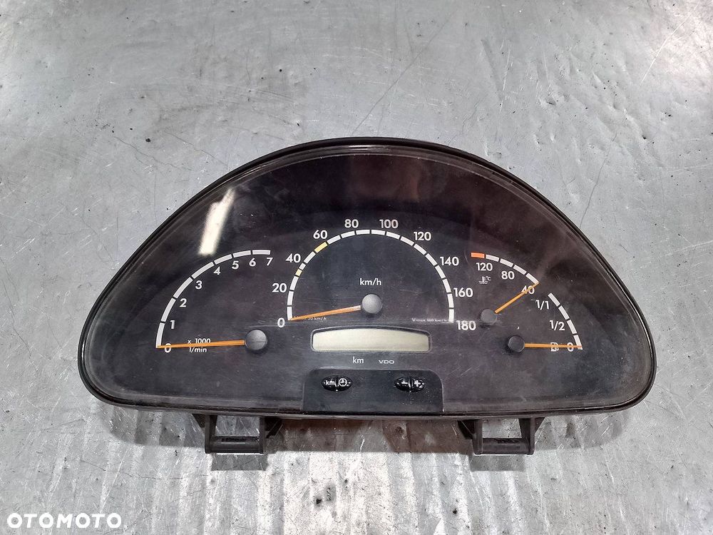 LICZNIK MERCEDES-BENZ SPRINTER A0014468521 2.2 CDI - 1