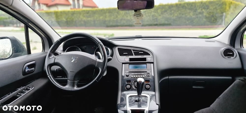 Peugeot 5008 - 8
