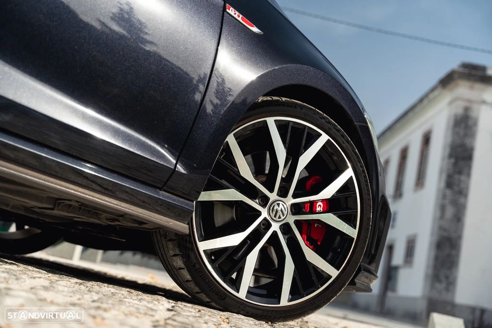 VW Golf 2.0 TSI GTI DSG Performance - 10