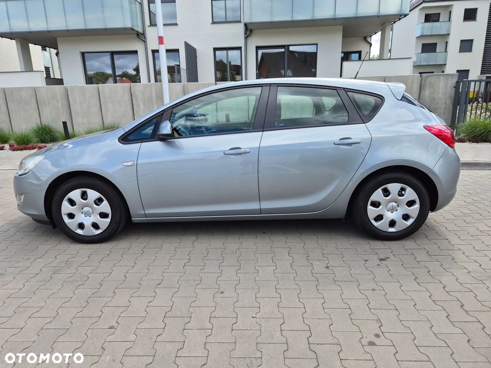 Opel Astra 1.6 Enjoy - 6