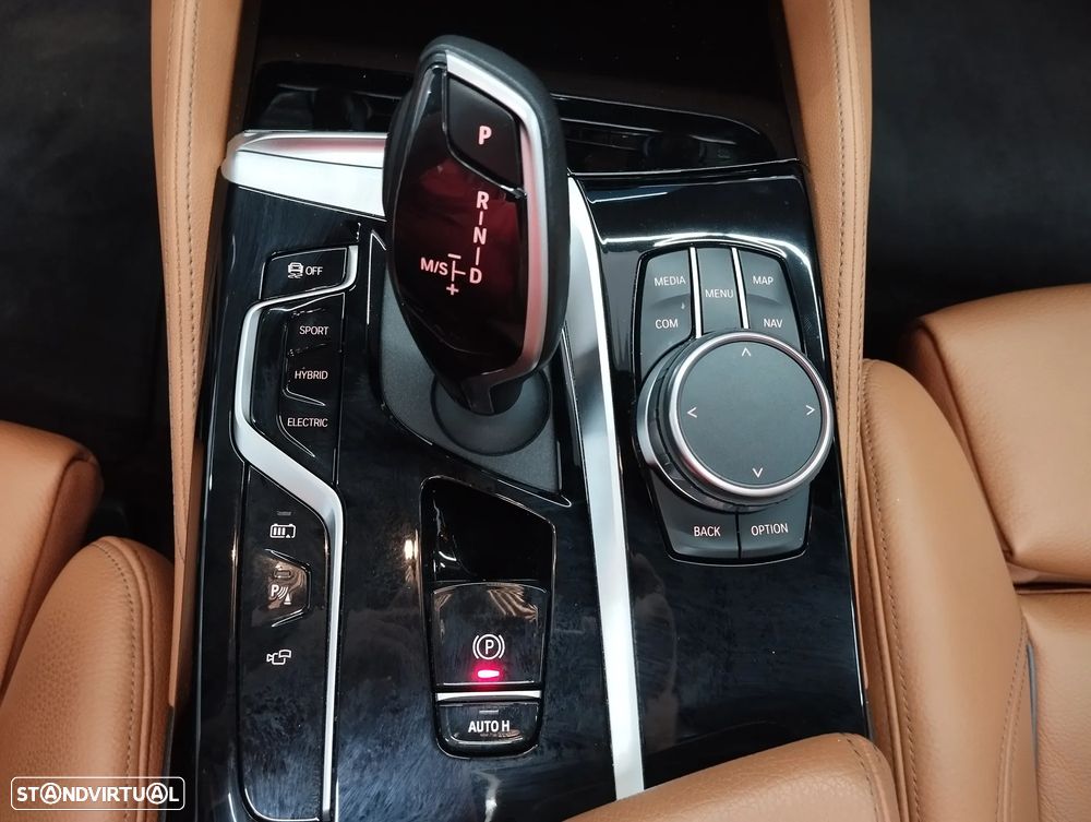 BMW 530 e Line Luxury - 42