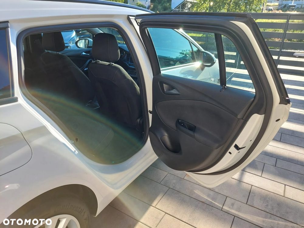 Opel Astra 1.4 Turbo Sports Tourer Innovation - 30