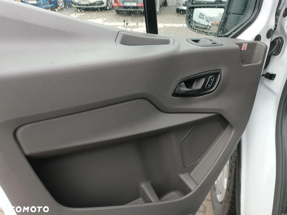 Ford Transit - 10