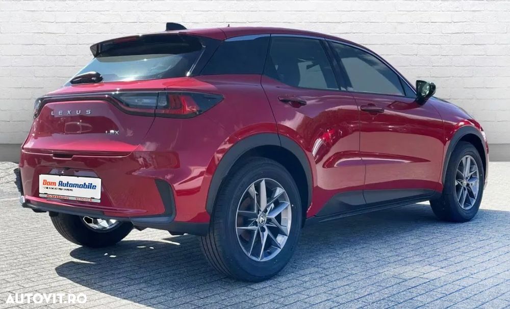 Lexus LBX - 3