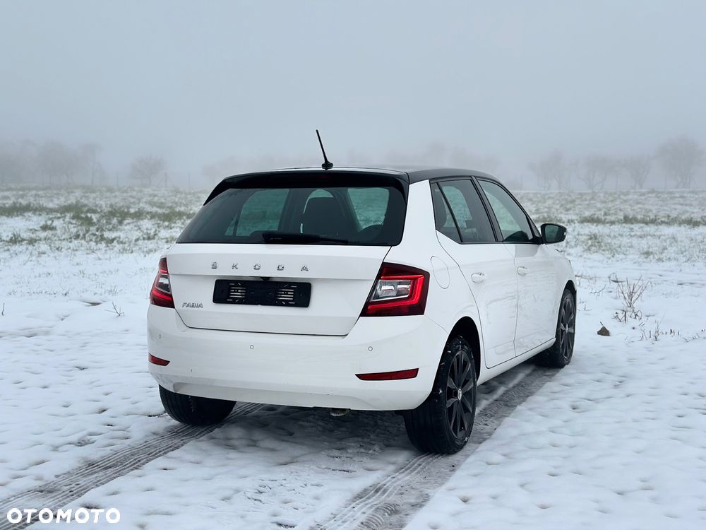 Skoda Fabia 1.0 Style Color - 16