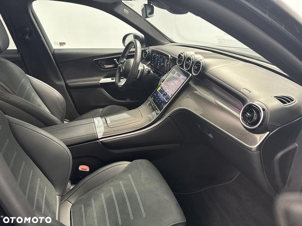 Mercedes-Benz GLC 300 e PHEV 4-Matic AMG Line - 25