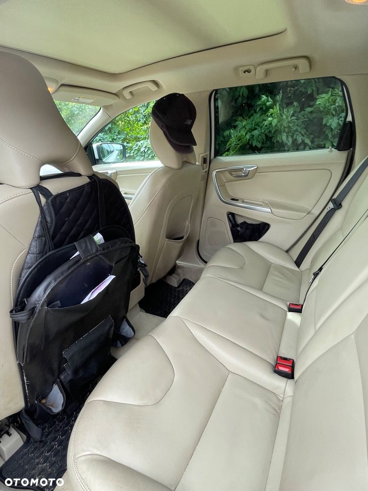 Volvo XC 60 T6 AWD R-Design Summum - 9