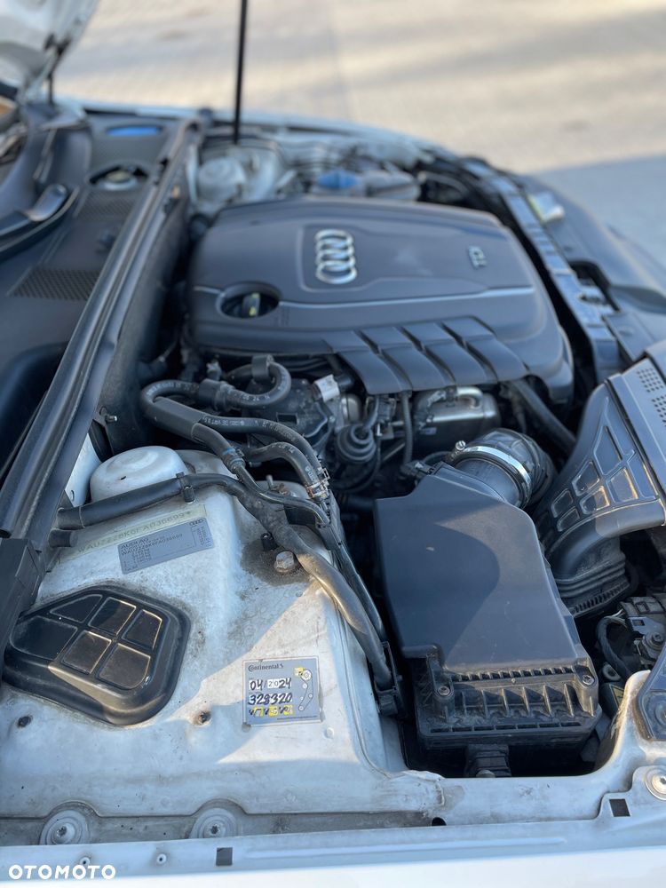 Audi A4 Avant 2.0 TDI Multitronic - 9