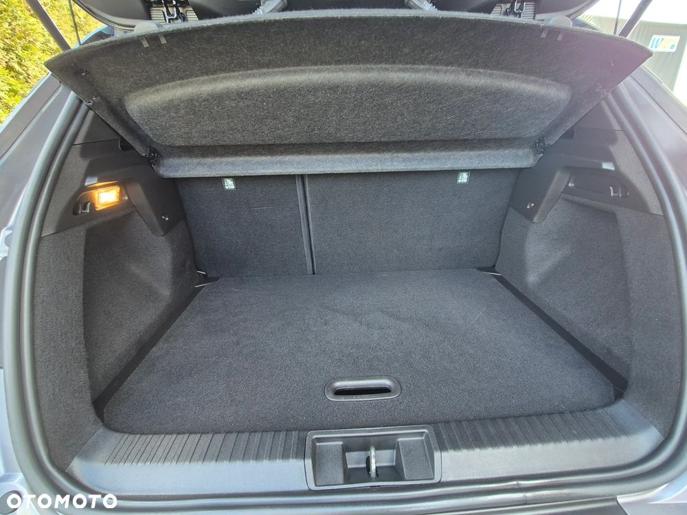Renault Captur TCe Mild Hybrid 140 GPF TECHNO FAST TRACK - 28