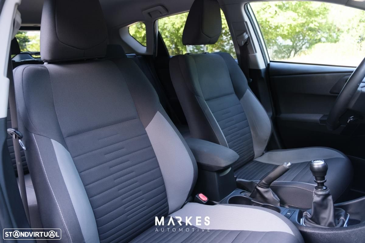 Toyota Auris - 14