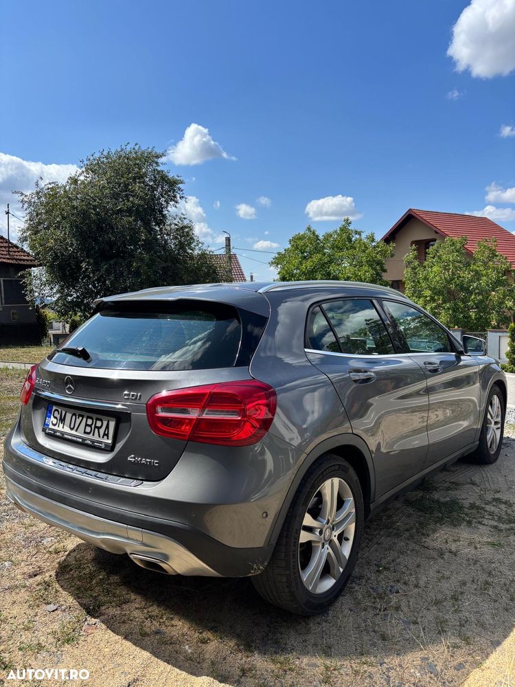 Mercedes-Benz GLA 200 CDI 4MATIC Aut. - 2