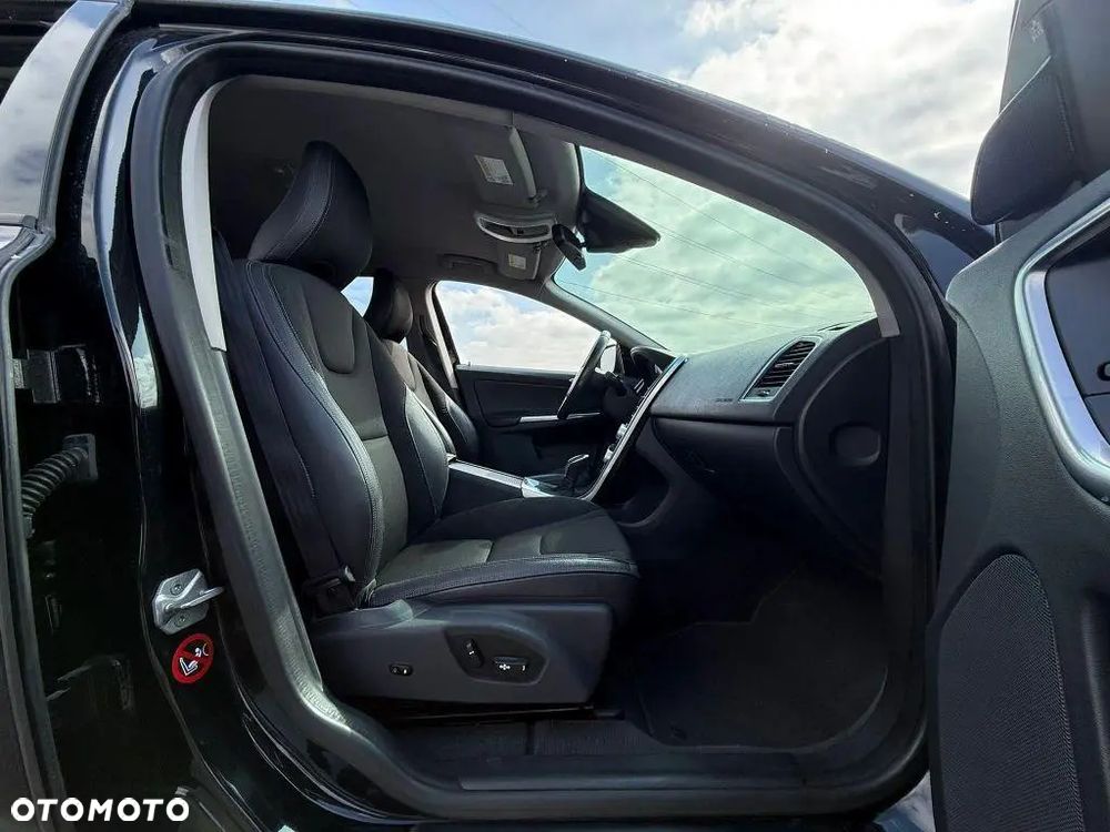 Volvo XC 60 T5 Momentum - 13
