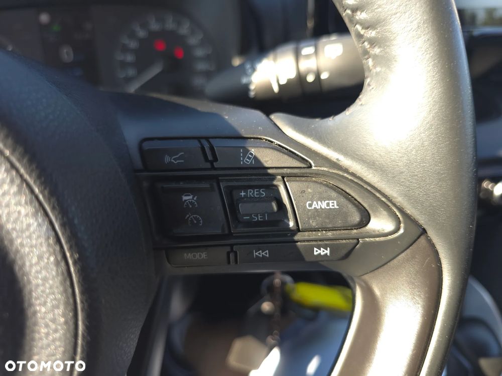 Toyota Yaris - 25