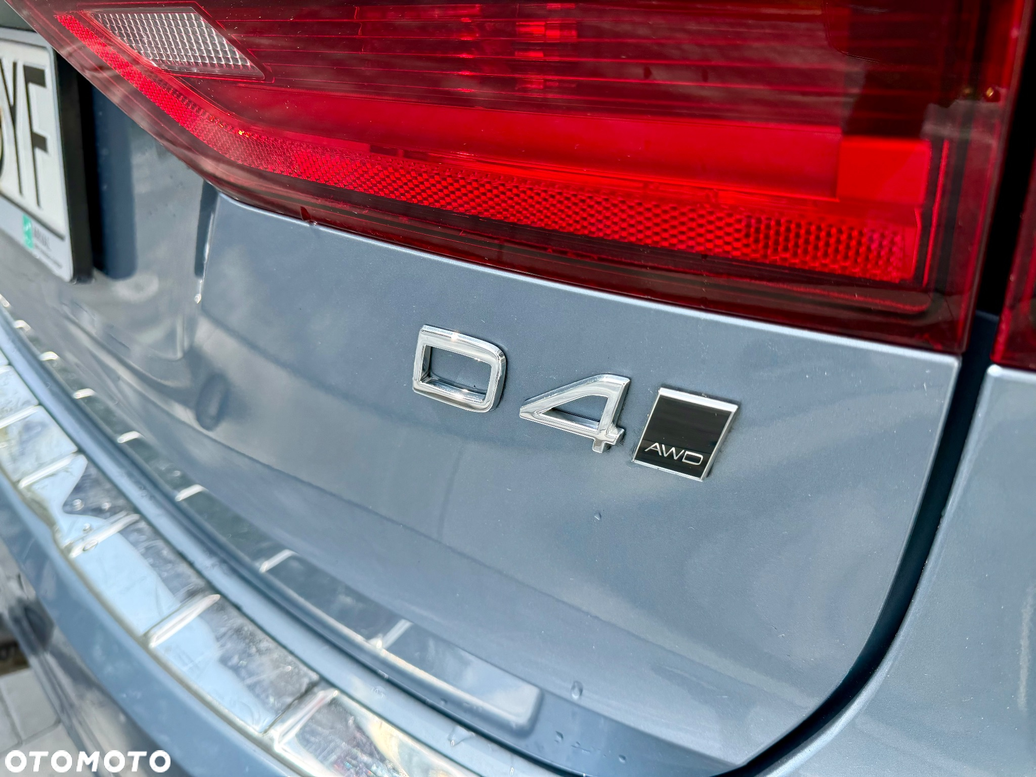 Volvo V90 D4 AWD Momentum - 23