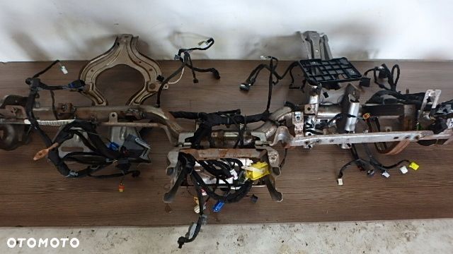 dodge journey 3.6 belka po deskę - 1