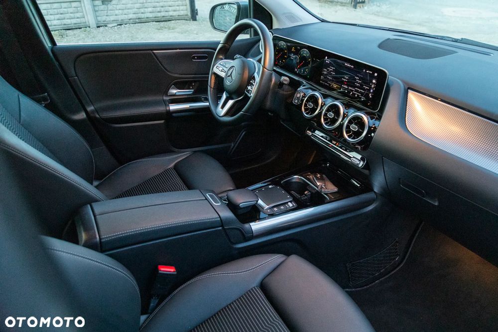 Mercedes-Benz Klasa B 180 7G-DCT - 9