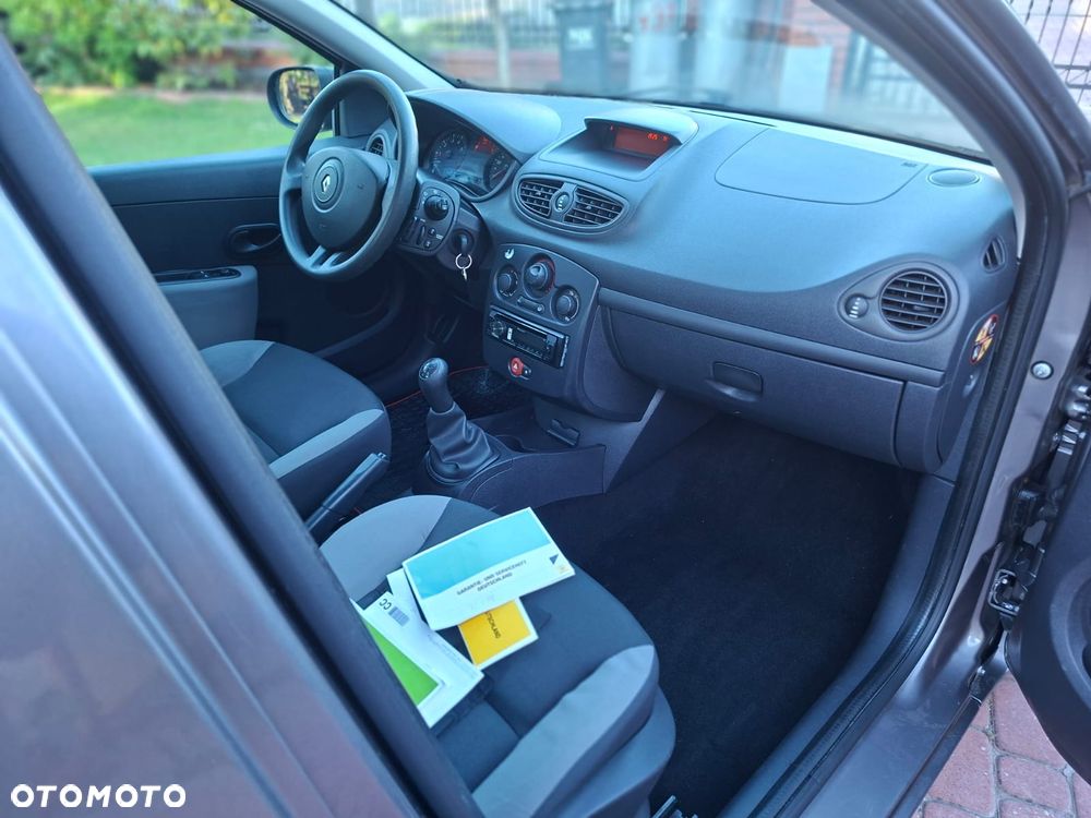 Renault Clio 1.2 16V Dynamique - 10
