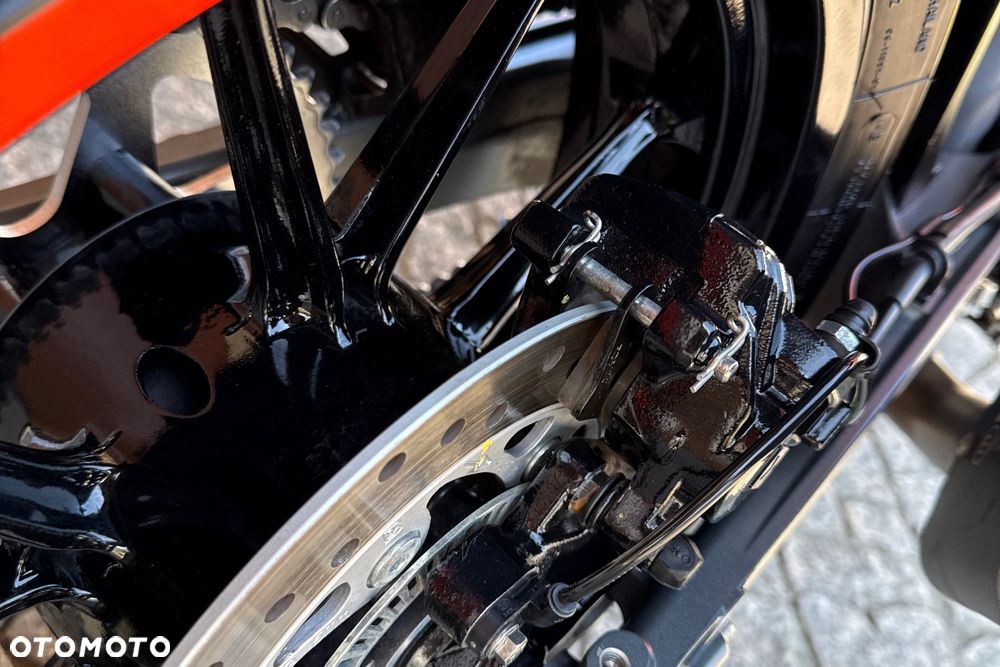 KTM Duke 125 - 13