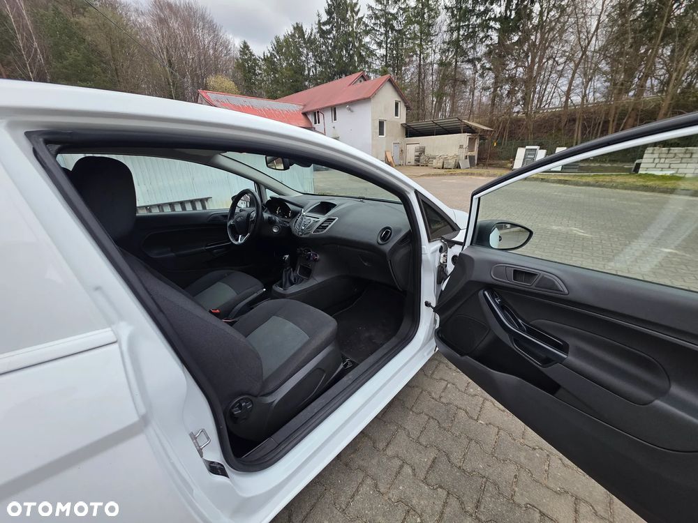 Ford Fiesta 1.5 TDCi Celebration - 29