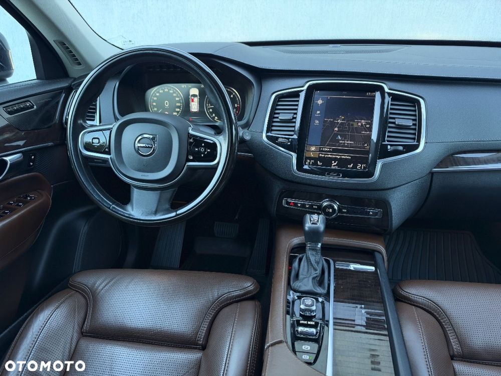 Volvo XC 90 - 7