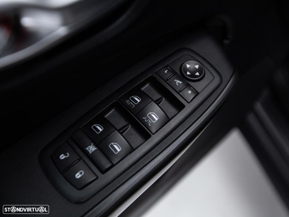 Jeep Cherokee - 14