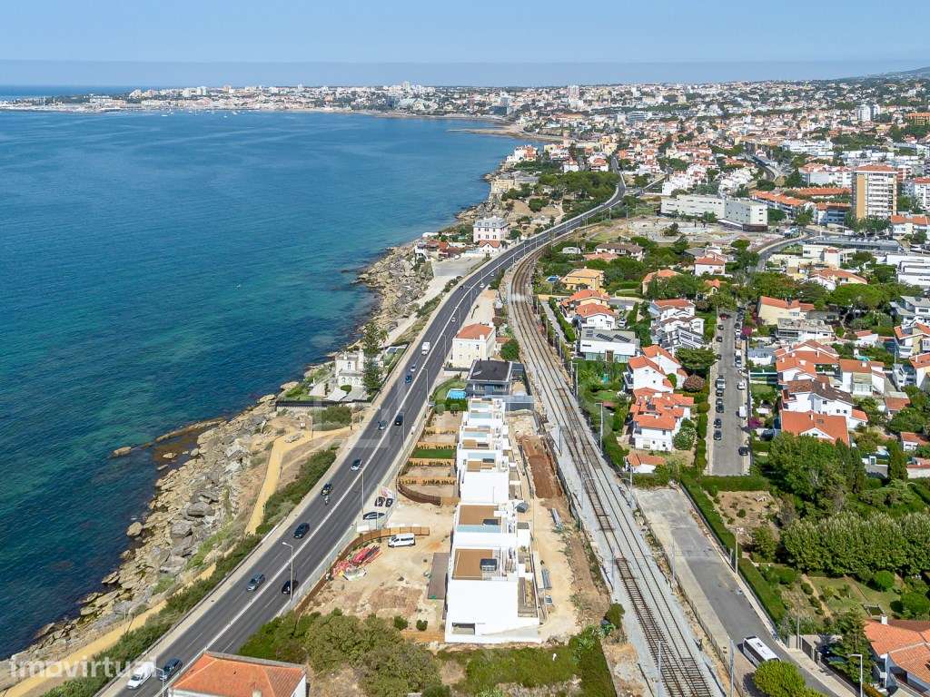 Moradia T4 com rooftop e vista mar em Cascais - Grande imagem: 2/24