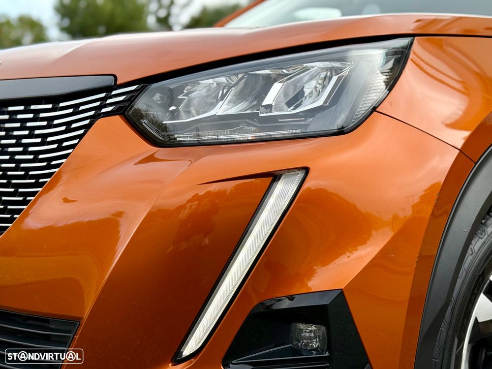 Peugeot 2008 1.2 PureTech Allure - 3