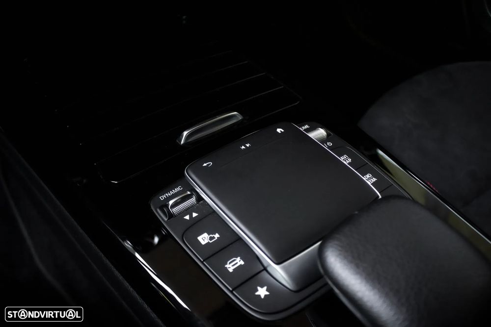 Mercedes-Benz A 250 e AMG Line - 21