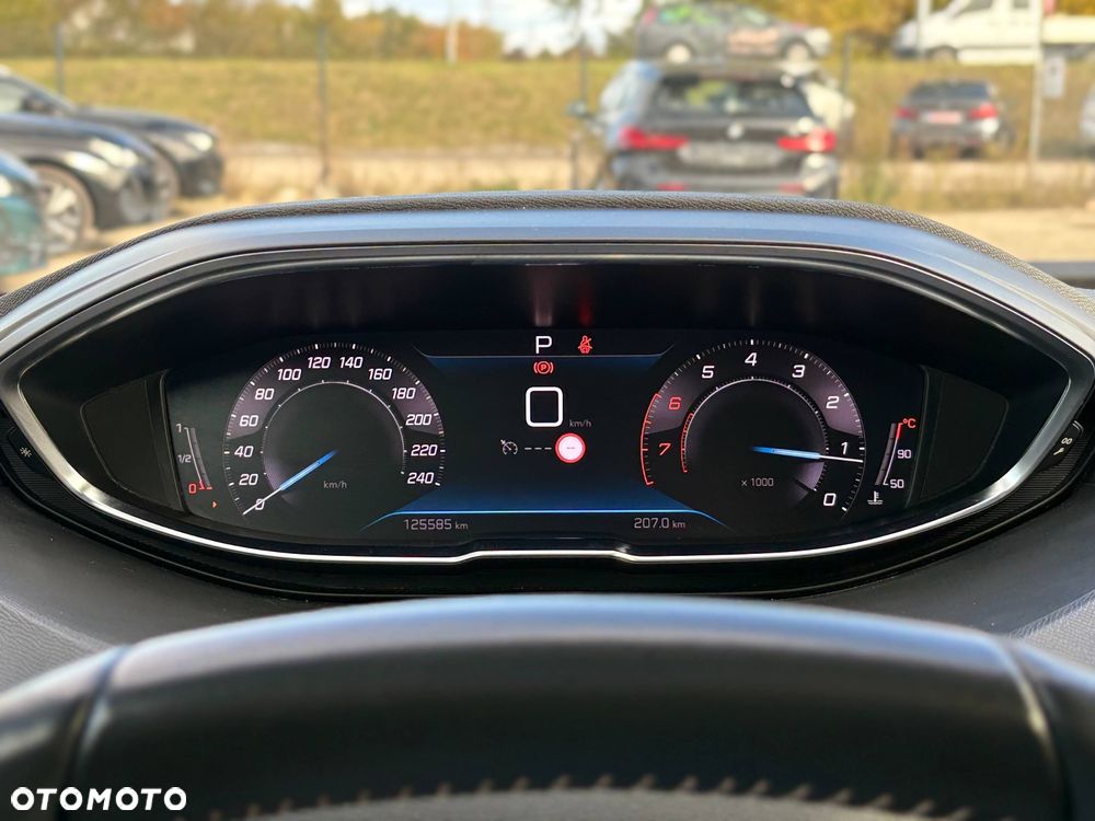 Peugeot 5008 1.2 PureTech Active S&S EAT8 - 31